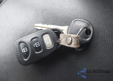 2013 Hyundai Elantra Gls z USA, uszkodzony, nr VIN 5NPDH4AE0DH419812